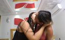 FetishKing: Furiosos besos calientes lesbianas chicas