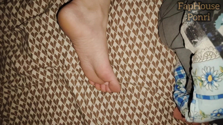 Milasha Ponri: Ma Demi-sœur M’a Laissé Toucher Ses Pieds.