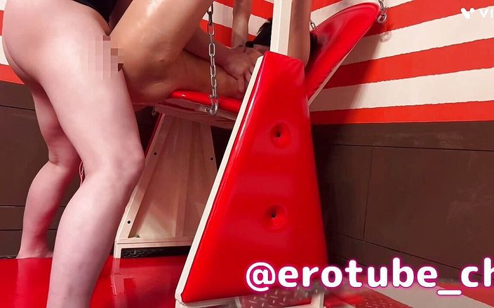 Erotube CH: why? ! Shocking video The buttocks again... I put the rotor...