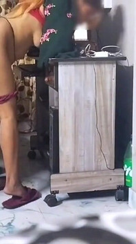 Sexy mitarbeiter hatten ein tolles sexvideo mit der buchhalterin im büro.