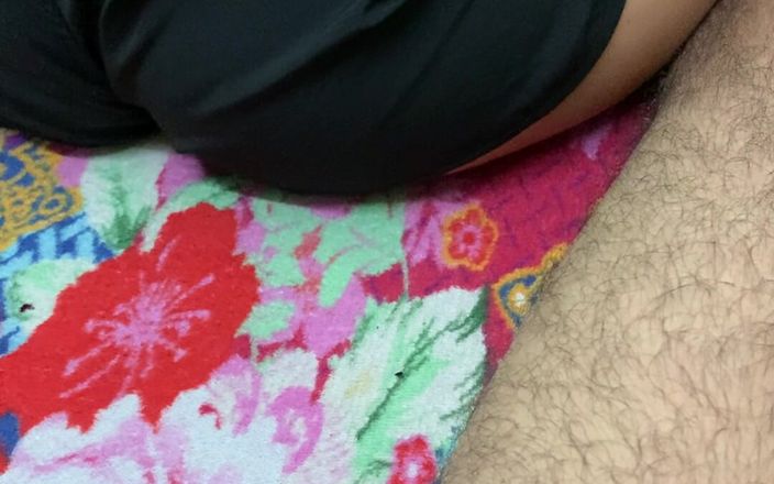 Komal sexy studio: Desi font l’amour avec de longs baisers et une chevauchée...