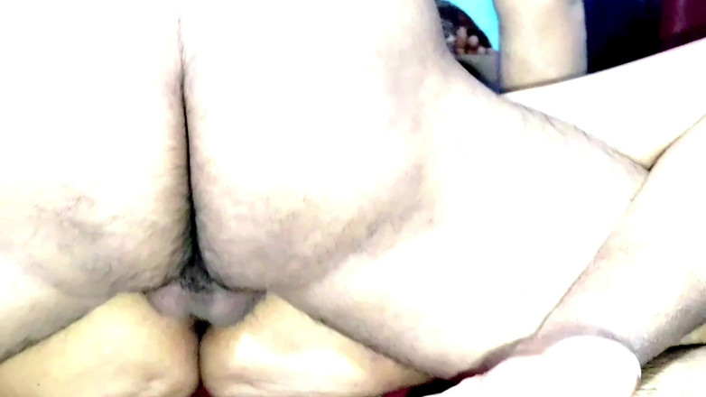 Varma gi: Секс з домогосподаркою, веселощі, повний романтичний