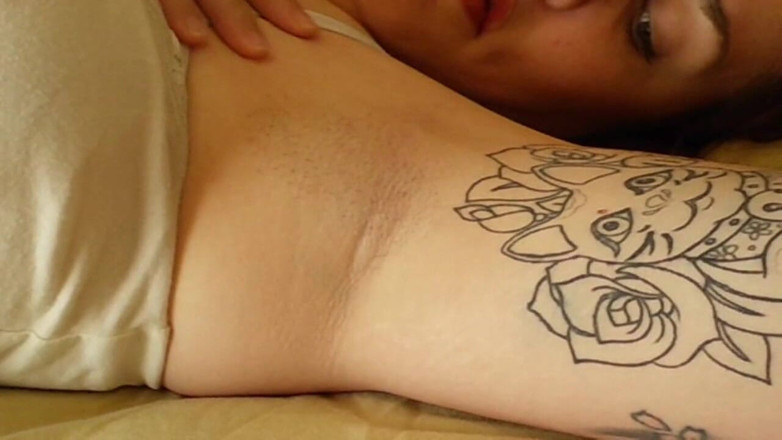 Sexy Amateurz: เล่นรักแร้เฟติช