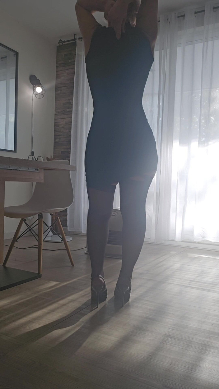 Sofy13: Kau mau kencan denganku dengan baju ini?
