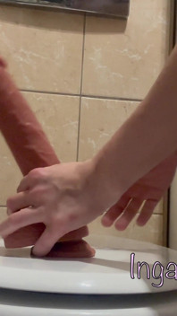 Skinny Girl Masturbate