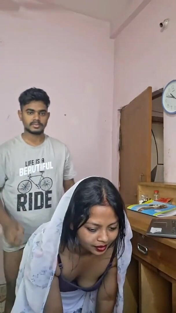 Bhabhi indiano scopato segretamente da Devar (Lucknow ki rani) Indian Bhabhi Fucked Secretly by Devar (Lucknow ki rani)