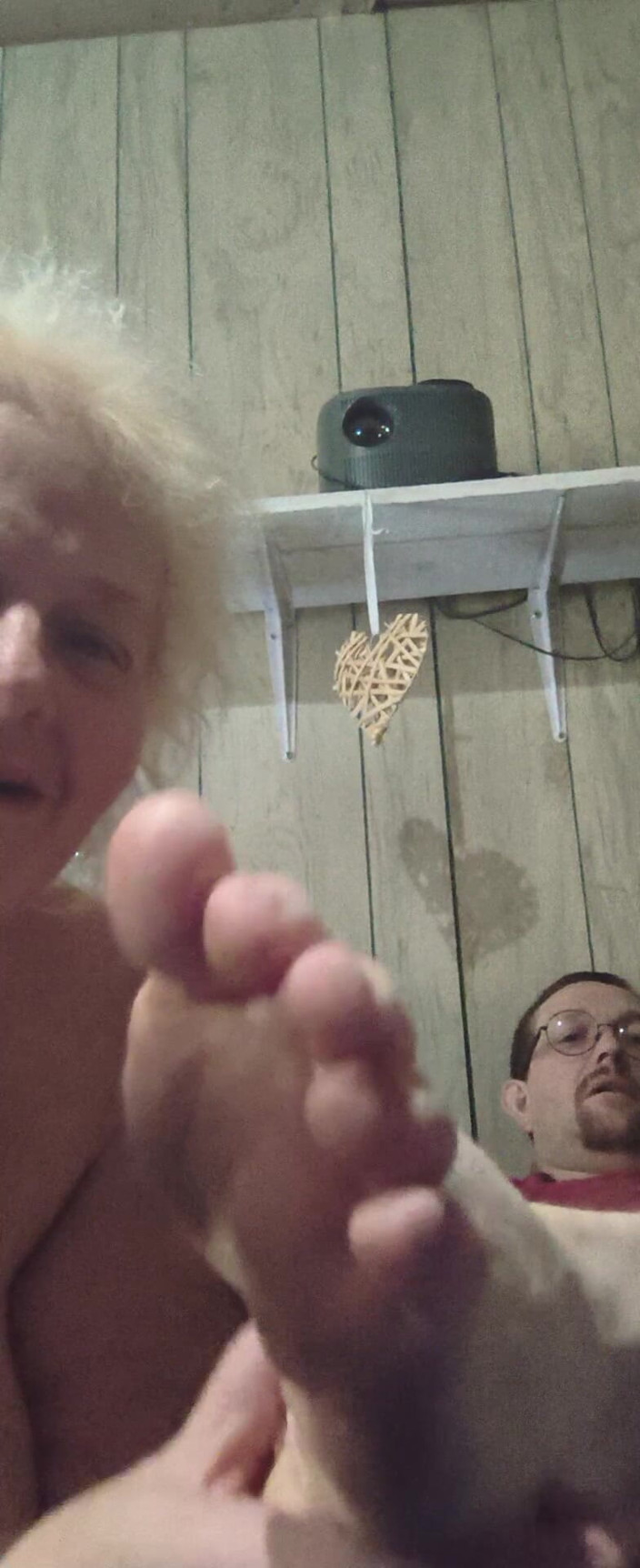 HerculesnVENUS: Moje mężulek stopy gotowe do pieprzenia i są brudne i śmierdzą