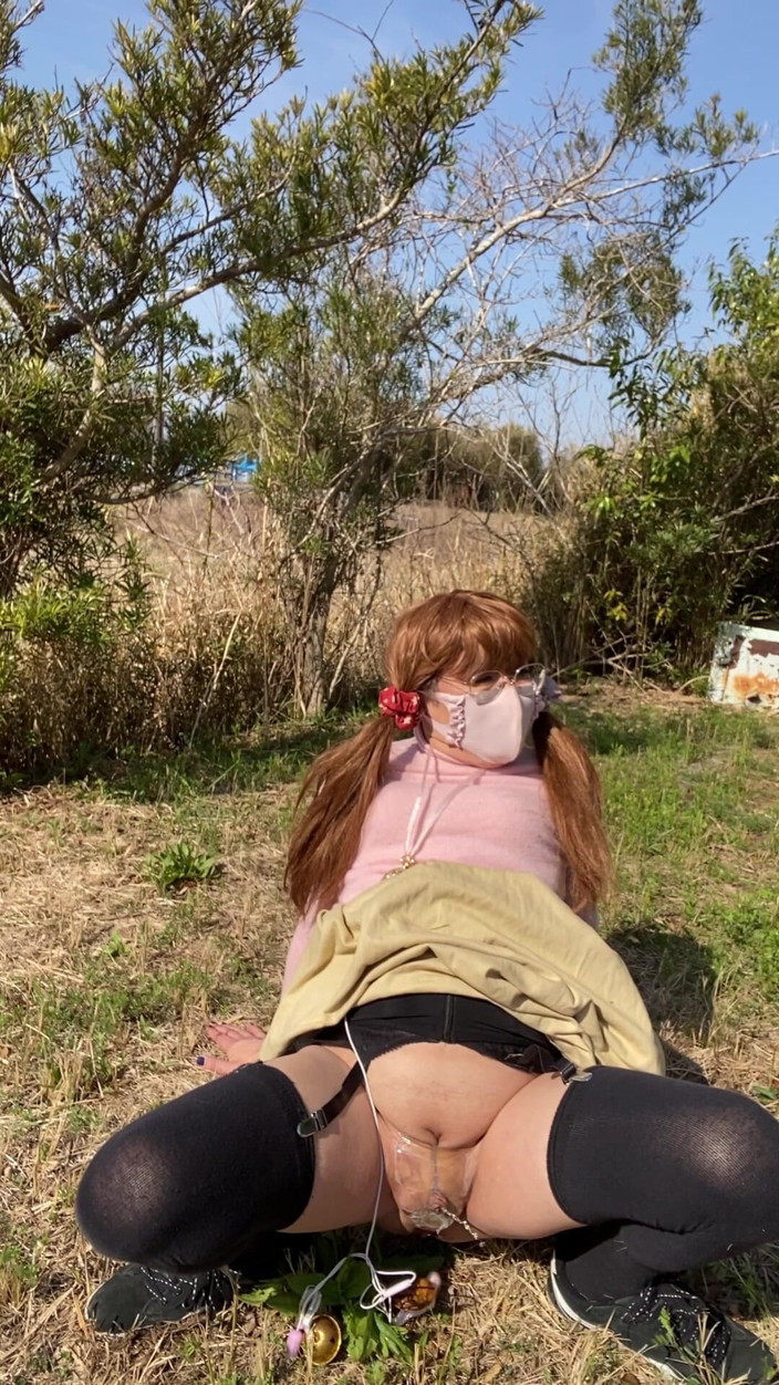 megu2002: No. 159 a Dildo Has Sprouted in the Park