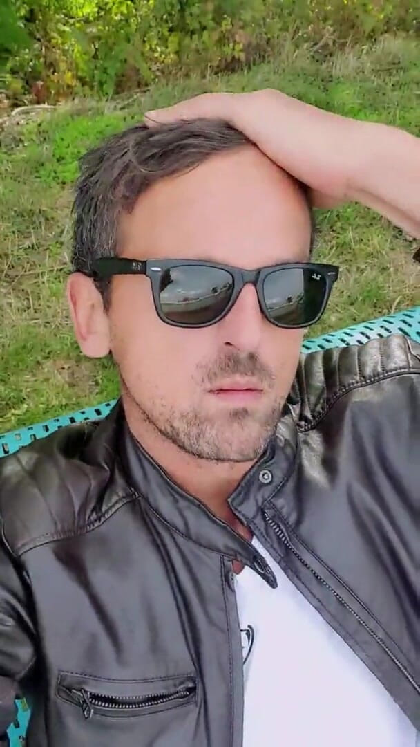 Slutboyben: Slutboyben Cam4がクルージングエリアで公然と暴露