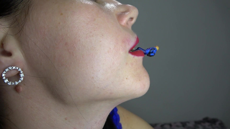 Anna Sky: Very slow and sensual giantess Anna