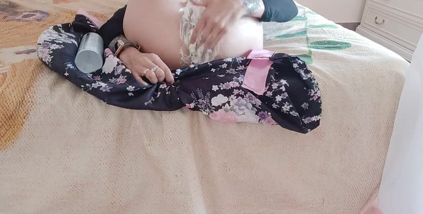 savannahamatoriale: 甘い罰を用意した!ホイップクリームが欲しいなら、私の穴から舐めなきゃいけない(シャンタルチャンネルと共に)