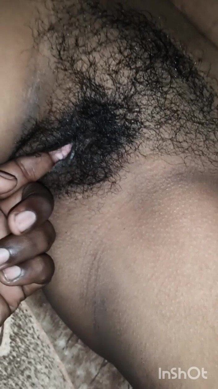 King x hemester: Kakak tiri india pertama kali fingering memeknya dan dientot habis-habisan...