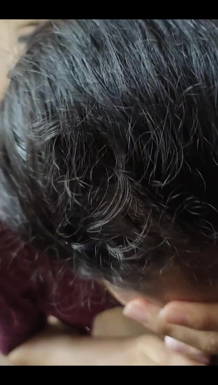 xMilfucker: Wir gingen in ein haus und ich bat ihn, mich...