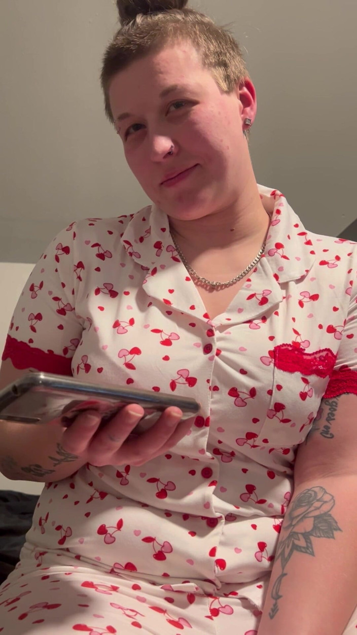 Thekookiejarxxx: Stood up on Valentine's Day so She Fucks a Stranger
