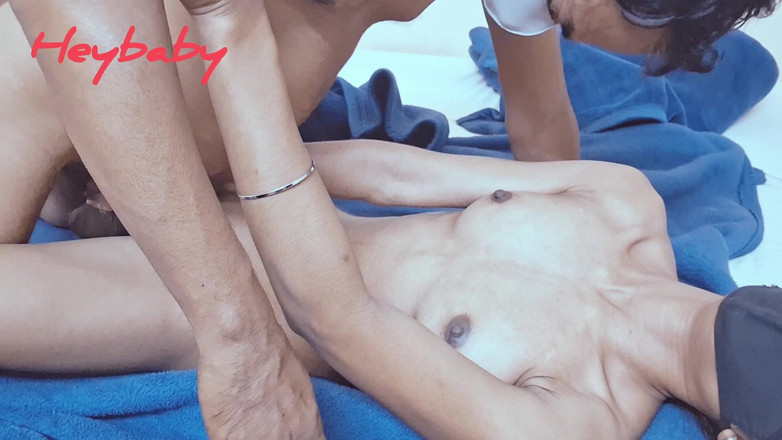 Heybaby: 9英寸假阳具鸡巴浪漫与女朋友的重口味性爱湿润的流白浆的阴户