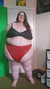 SSBBW Giantess Walking in Tight Red Panties
