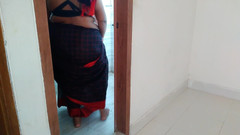 Aria Mia: Sledování nevlastního syna masturbuje v koupelně, macecha je nadržená, než...