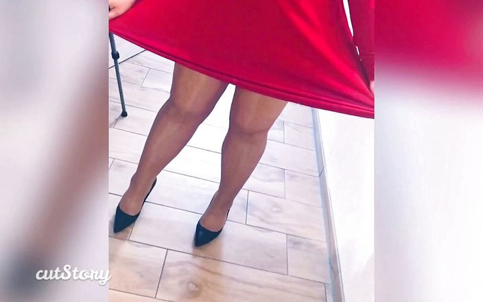 Brunette Dream: BrunetteDream in nylons und einem roten kleid