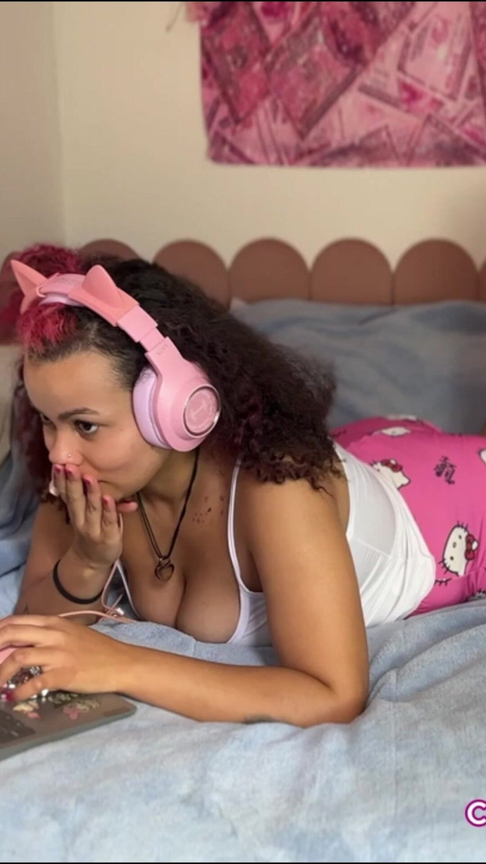 Cutiepiie Chubby: 통통한 소녀 방귀 의 주간 매일 짧은 클립 가스 소녀 자연 시끄러운 입술 모음집