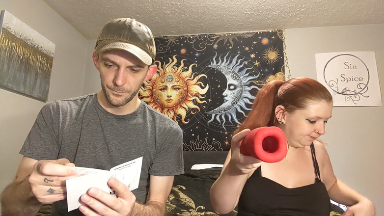 Sin Spice by Sophia Sinclair and Jasper Spice: Chelsiekink- Antrenor masturbare penis cu cupă de despachetare și masturbare