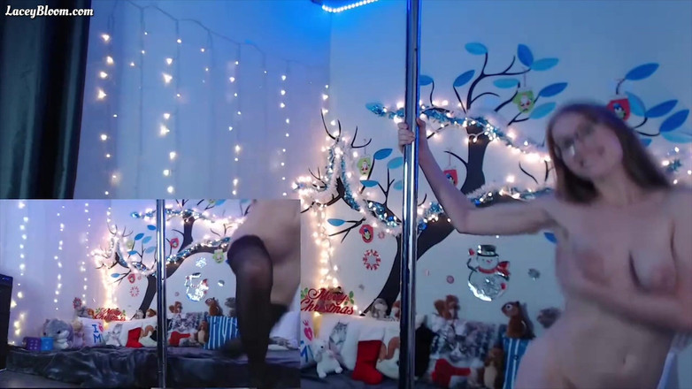 Lacey Bloom: 穿丝袜的钢管舞直播 11：04