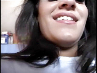 Butt Paradise: Sexy brunetka s propíchnutými bradavkami je ošukaná do kundičky a...