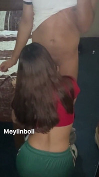 Gadis Sekolah Polos Menjilat Teman Sekelas Untuk Tantangan Dan Menarinya Dengan Sangat Baik