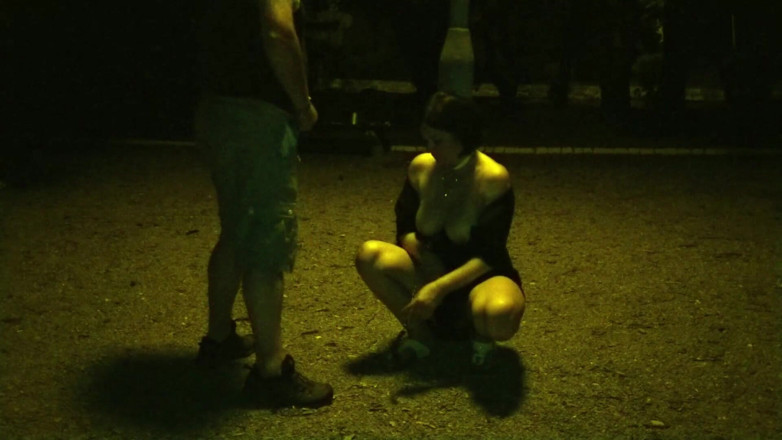 Toilet Mommy: Bella puttana succhia il mio cazzo nel parco