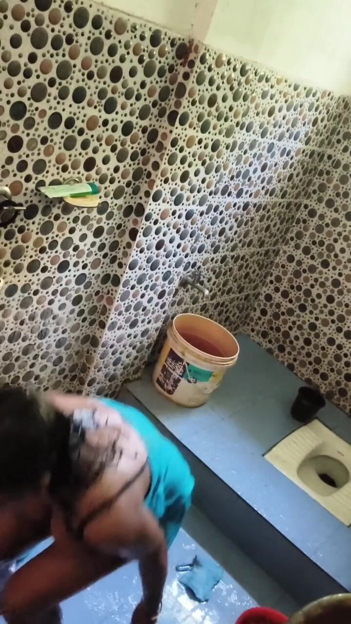 Amina begum: Girlfriend Bathroom Sex Doggy Style