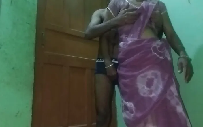Pooja Sexy: Village Desi Beautiful Bhabhi Enjoy with Hard Cock