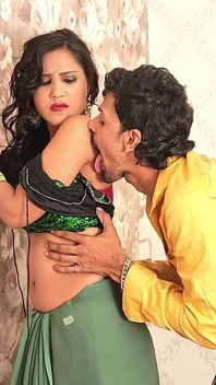 Gulabo Bhabhi Desi seks met Devar Ji naakt