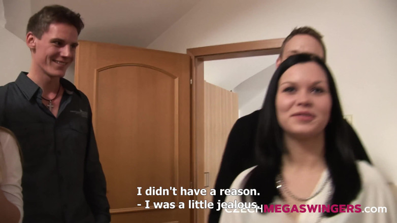 Czech Mega Swingers: Çek mega eş değiştirenler 11 - bölüm 1 sikiş villası ısınıyor 1
