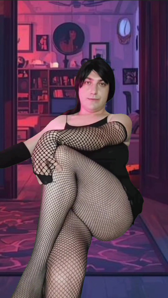 Kitty_Cross: 7 blondine mit knackarsch in goth den femininen beine weichen...