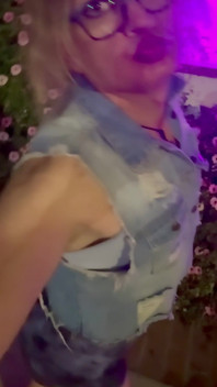 Kadın kılıklı göt yanakları açık havada egzersiz şortları
