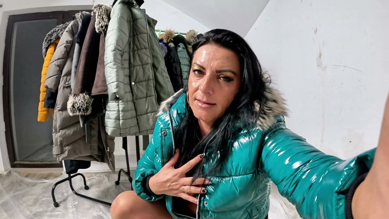 MilfyCalla: Shiny Downjacket Fetish Tease