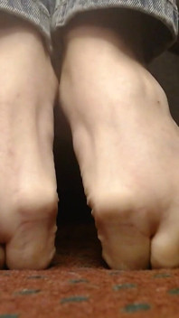 발 페티쉬 퍼뜨리기 애타게 토나일 무 폴리싱