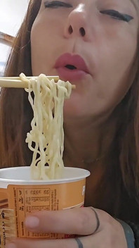 Jíst ramen