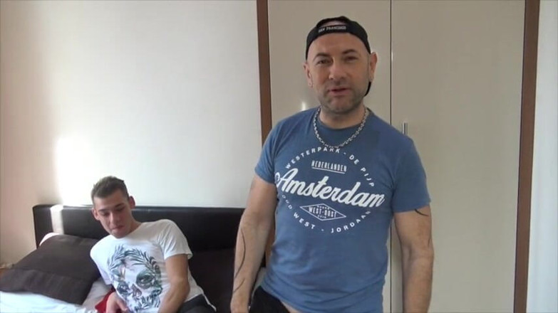 Gaybareback: Jess Royan ošukaná 2 velkými ptáky
