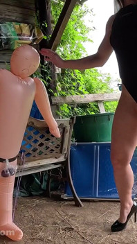 Ballbusting Training by Muscular Woman - Slow Motion