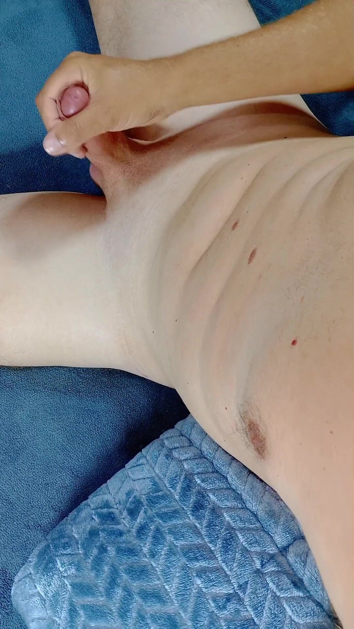 chris_aitrix: Я мастурбую, продовжуючи оргазм, поки не вийде все молоко Chris_aitrix