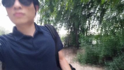 Jon Arteen: Dieser asiatische schwule twink hat etwas in seinen arsch gestoßen...