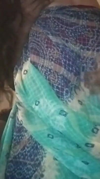 Desi marito scopa la sua moglie marathi con sexy Saree