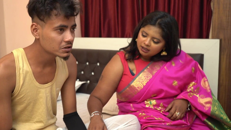 JAYESH GUPTA: Laundry Boy - Hot Lady Attractive Sex