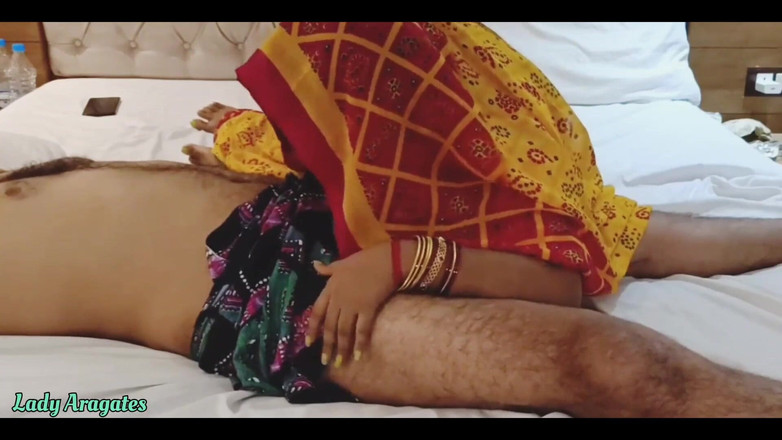 Hotty Jiya Sharmaa: Desi Hot Bhabhi pytanie o wynajem pokoju! Najlepszy seks wideo...