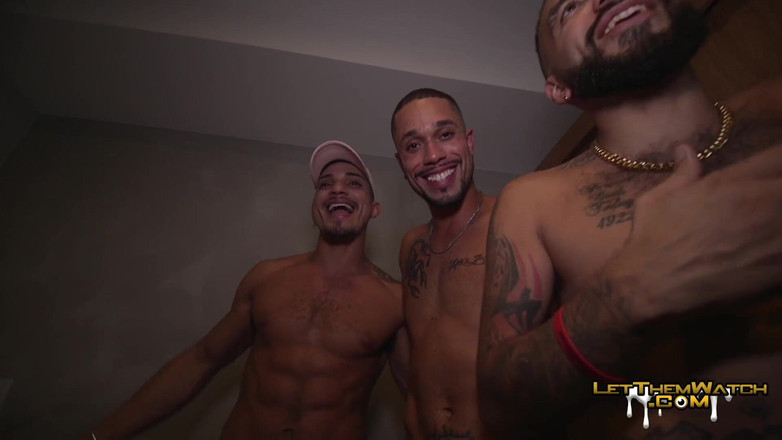 Let them watch: Muscle Stud Bere Tag Team Bros Hung Xl Cocks Monster...