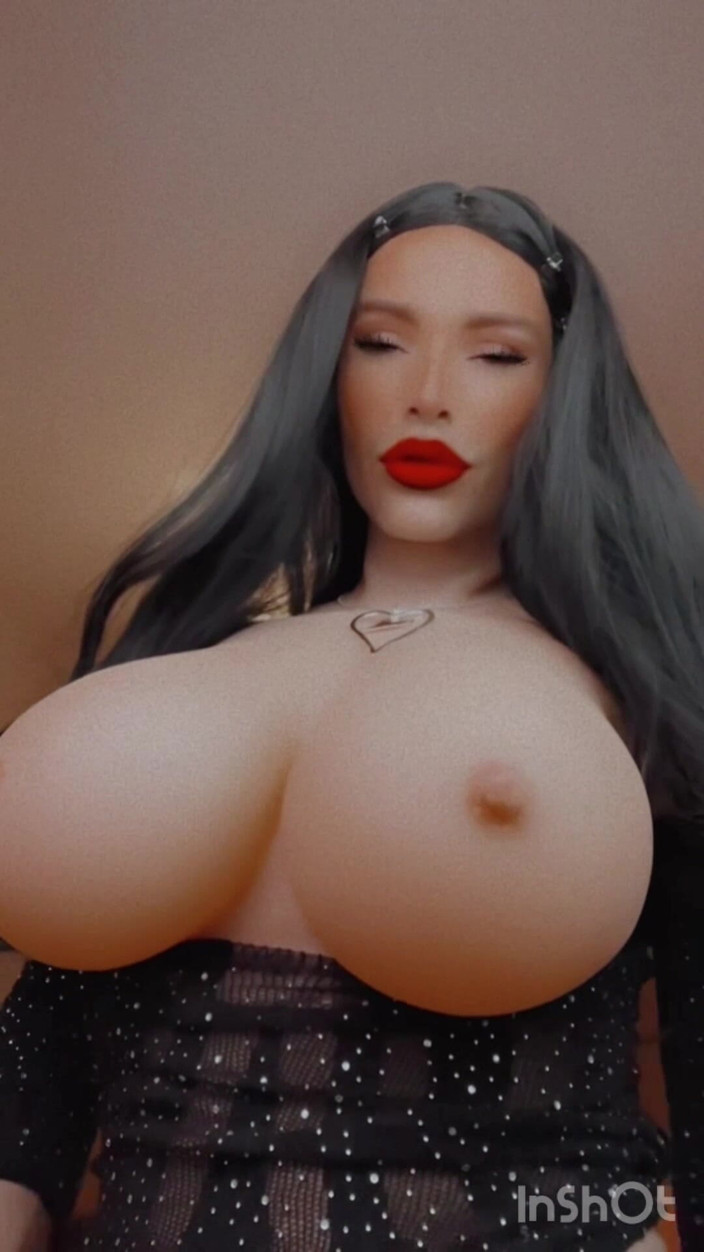 Sissy Slut Brianna: Tu veux voir mon rouge à lèvres sur ta bite ?