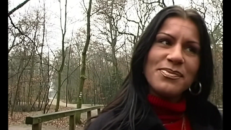 Enema Extreme And Top Girls: 浣腸、セクシーな女の子たち、そしてきついお尻から何リットルもの水が出る