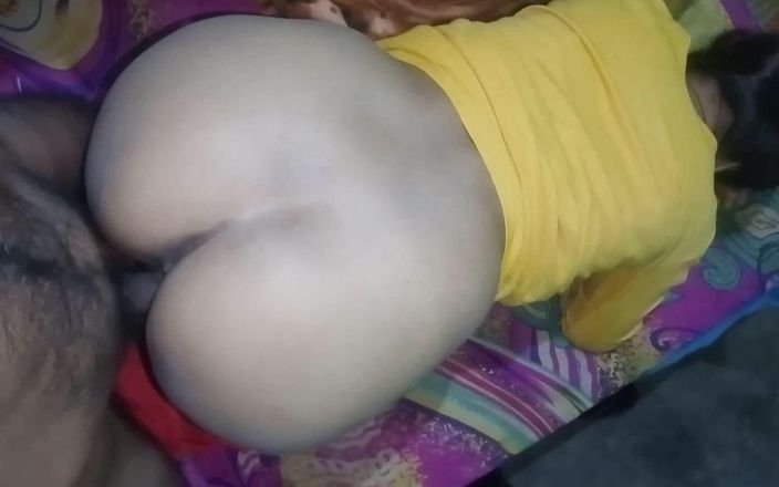 Pooja Sexy: Madrasta compartilhando cama hoje à noite com seu enteado