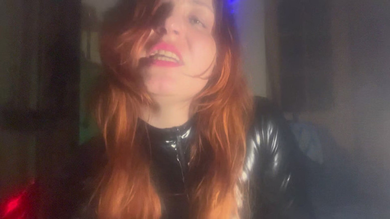 Elena917: Cewek dominan ini didominasi pakai kantong plastik pov 3