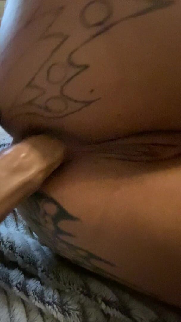 MzKiTTy91: Slutty pawg cop fucks her ass with huge dildo